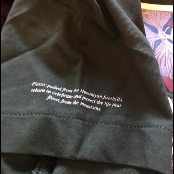 🔴LAST CHANCE 🔴 Brand new size small Northface top - Picture 2 of 2